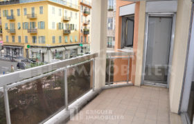 Location studio de 33 m² avec terrasse Nice quartier du port