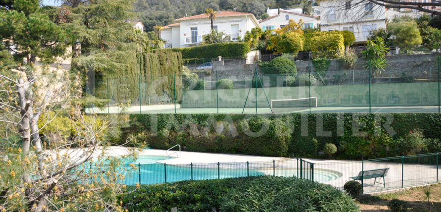 Location 3 pièces Nice Mont Boron avec piscine et tennis