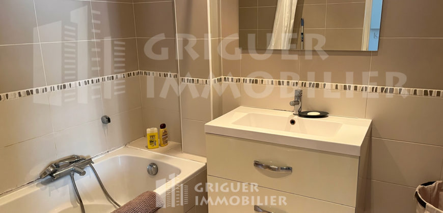 Location meublée 3 pièces dernier étage Nice Cessole / St Barthelemy