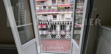 Location 2 pièces avec balcon Nice proche Gare du Sud