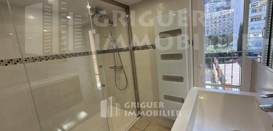 Location 5 pièces en duplex avec jardin Nice Bas Mont Boron