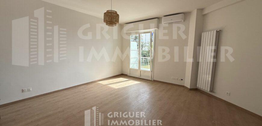 Location grand studio Nice Port Franck Pilatte