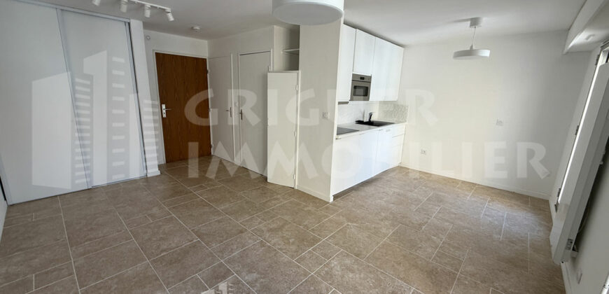 Vente grand studio avec terrasse Nice Bd Gambetta