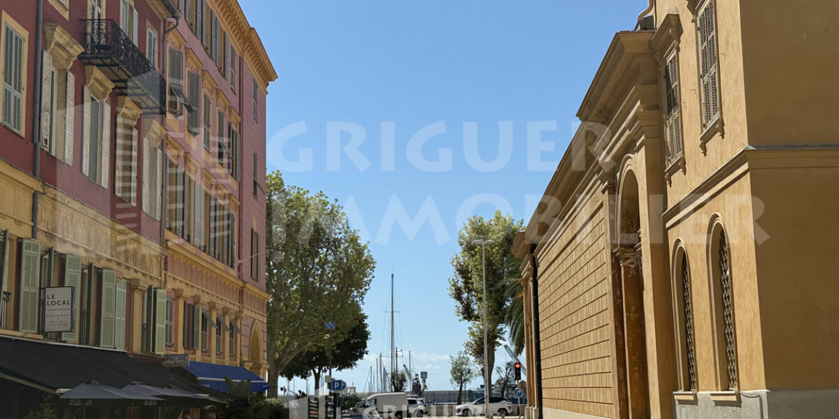 Vente deux studios avec mezzanine Port Nice